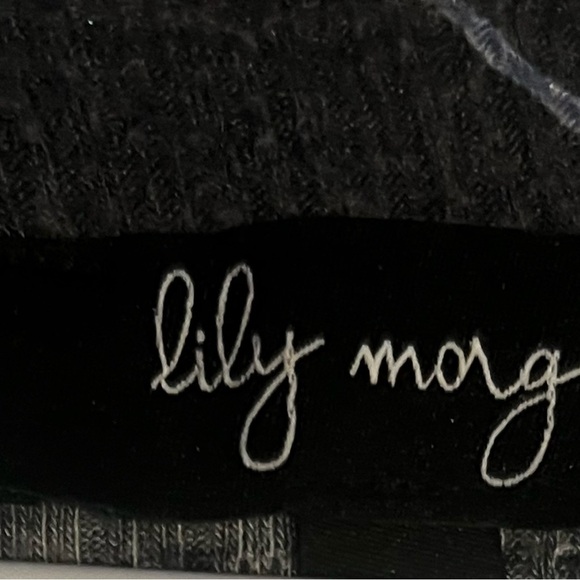 Floral Blue and White Women's Top - Picture 3 of 6